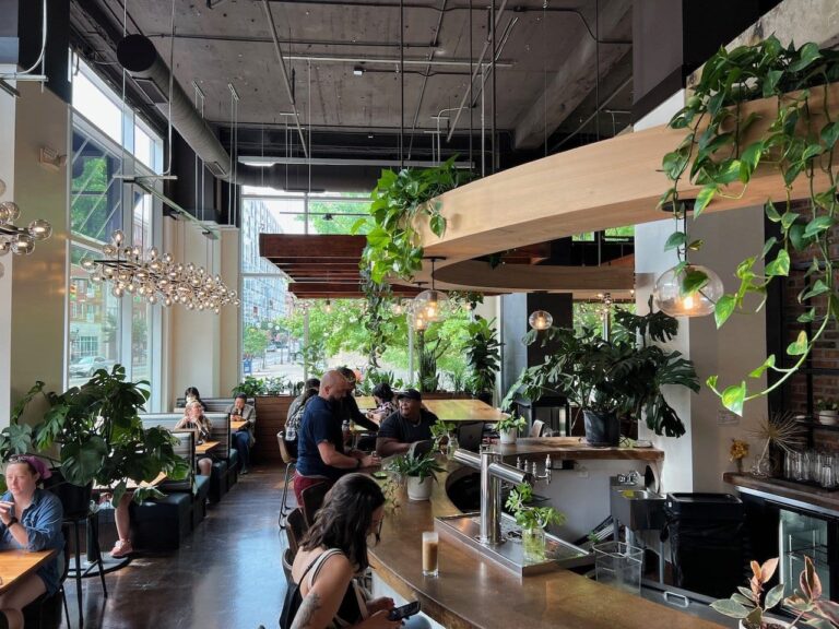 Friday Food Bites: Hunan Lion returns, Parable Cafe closes temporarily, Rose Dough Donuts opens Friday Food Bites: Hunan Lion returns, Parable Cafe closes temporarily, Rose Dough Donuts opens