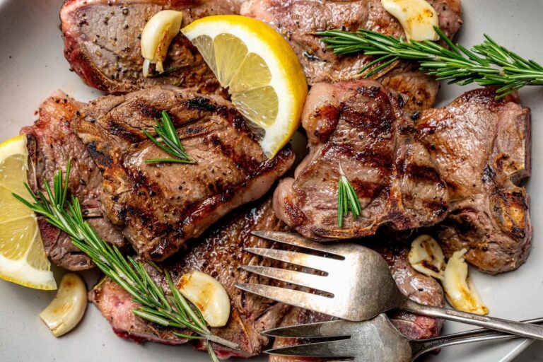 Grilled Lamb Chops Recipe (Quick and Easy!)