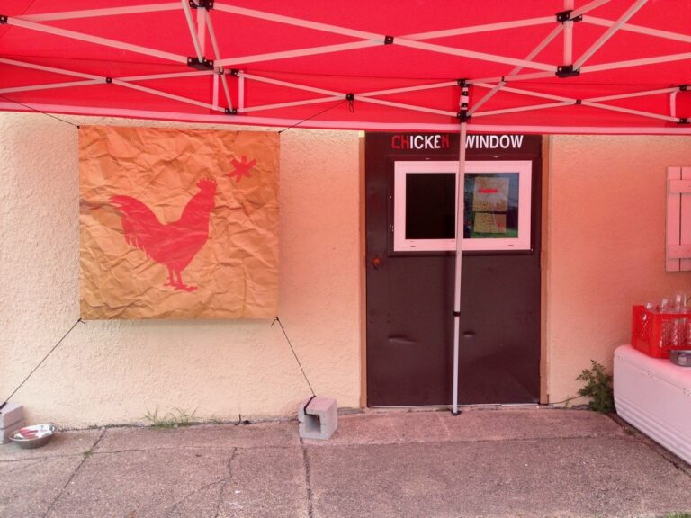 Friday Food Bites: Hot Chicken Takeover closes final location, Resch’s closing original bakery Friday Food Bites: Hot Chicken Takeover closes final location, Resch's closing original bakery