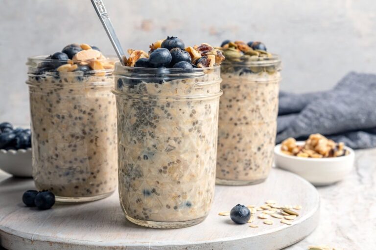 How To Make Overnight Oats (No Sugar Added!) How To Make Overnight Oats (No Sugar Added!)