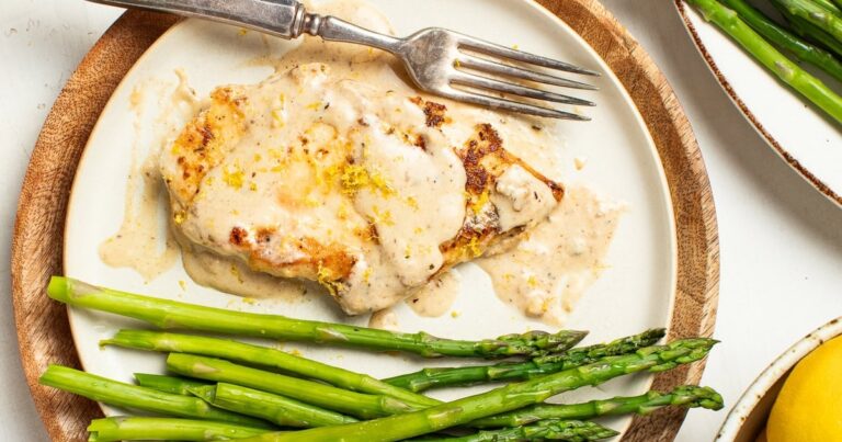 Creamy Lemon Chicken with Asparagus (Easy One-Skillet Dinner)