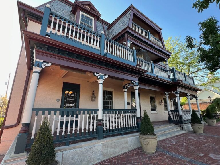 The Worthington Inn Returns Under the Leadership of Wolf's Ridge Brewing