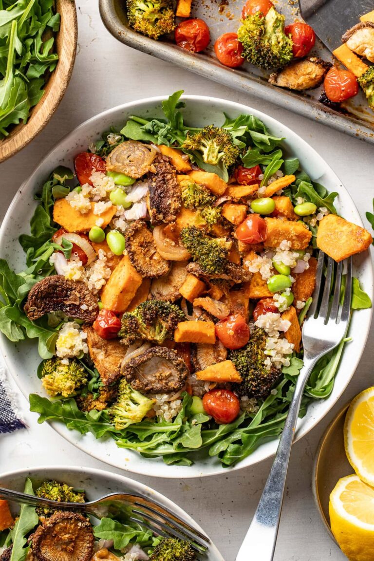 Vegan Quinoa Bowl with Roasted Vegetables Vegan Quinoa Bowls with Roasted Vegetables