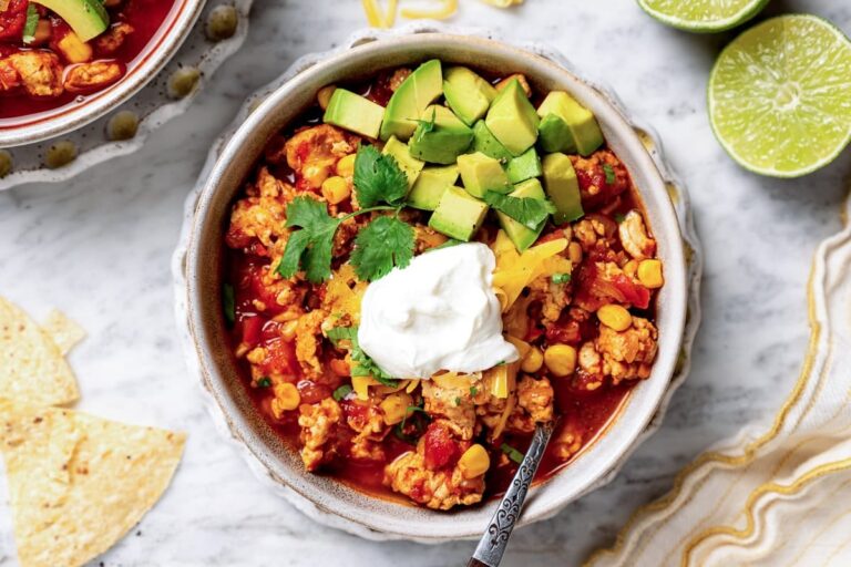 Crockpot Turkey Chili Recipe (Kid-Friendly) Crockpot Turkey Chili Recipe (Kid-Friendly)