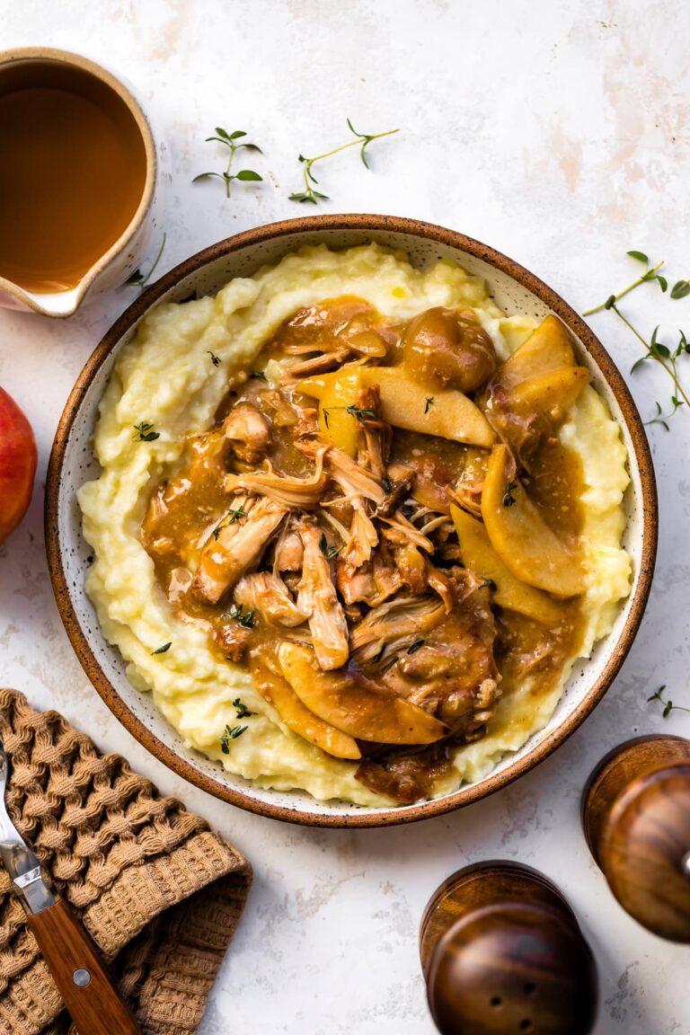 Crockpot Chicken with Apples (Easy High-Protein Dinner) Crockpot Chicken with Apples (Easy High-Protein Dinner)